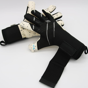 Guantes de Portero de Fútbol Profesionales de Cuero, Transpirables, Ajustables, Antideslizantes, con Cierre de Gancho y Bucle, Impermeables para un Rendimiento Superior - Product Image 3