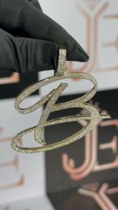 Pendentif Lettre B Moissanite Iced Out en Argent 925 VVS pour Homme, Bijou Hip Hop Rapper, Pendentif Initial Cursif Personnalisé Bling, Vente en Gros - Product Image 3