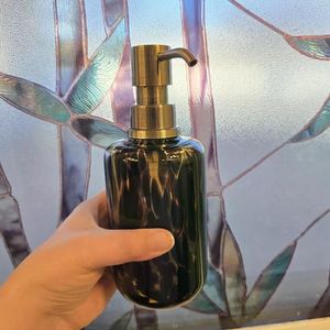 Dispenser per Sapone Liquido in Vetro Colorato con Design a Tartaruga - Product Image 6