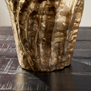 Luxury Aluminium Flower <b>Vase</b> for Modern Home Interiors, Tabletop Decoration, Centerpiece Display and Floral Presentation - Product Image 2