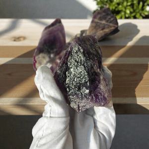 Pierres brutes d'améthyste naturelle en gros pour la fabrication de bijoux, la décoration de la maison, les cadeaux de Noël et du Nouvel An - Product Image 5