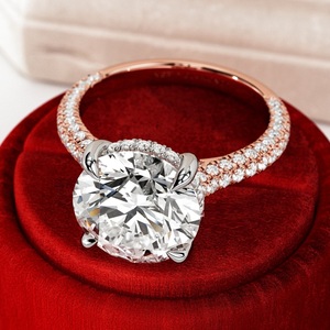 Bague de fiançailles de luxe en diamant de laboratoire brillant de 5 carats, avec bande pavée 3D, halo caché, sertissage cathédrale, 6 CTW, CVD, Or F 14k/18k - Product Image 1