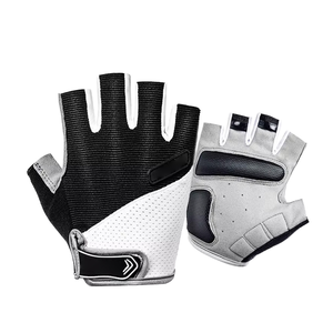 Guantes deportivos de entrenamiento de medio dedo con logotipo personalizado Guantes de gimnasio de ejercicio de cuero para levantamiento de pesas y culturismo - Product Image 1