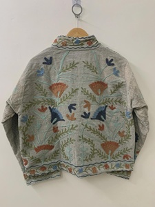 Veste d'hiver en velours brodée Suzani |   Manteau court de festival fait main |   Vêtements d'extérieur ethniques bohèmes |   Veste kimono d'hiver |   Cadeau - Product Image 2