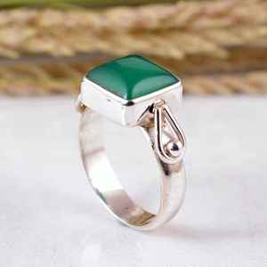 Handmade 925 Sterling Silver Green Onyx Bezel Set Adjustable <b>Split</b>-Shank Boho <b>Ring</b> for Unisex Wedding & Party - Product Image 4