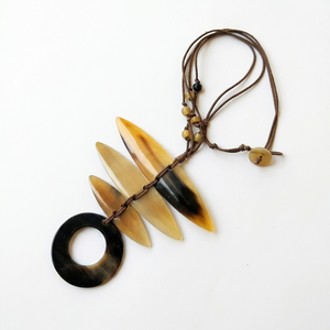 Collares Artesanales de Resina con Diseño de Cuerno de Hueso, Joyería de Moda Premium, OEM, Marca Privada, Venta al por Mayor, Calidad de Exportación, Suministro Mundial - Product Image 1
