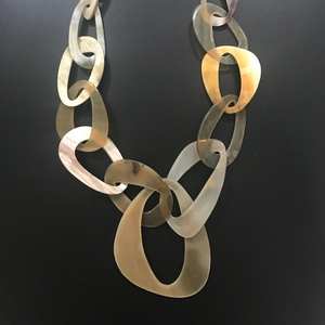 Collier en corne pour femme, best-seller - Nouveau prix réduit - Poli - Bijou cadeau - Product Image 1