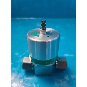 Vanne à diaphragme haute pureté CKD AGD21V-X0268 utilisée comme pièce détachée pour équipement semi-conducteur d'occasion - Product Image 3
