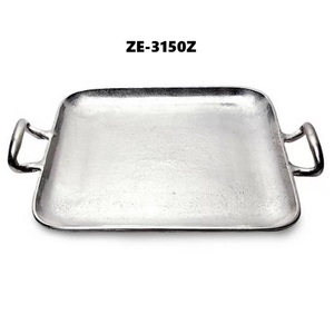 Bandeja Decorativa Premium para Hostelería y Compradores de Hoteles a Nivel Mundial, Diseño Martillado en Latón Dorado Ecológico para Bodas - Product Image 1