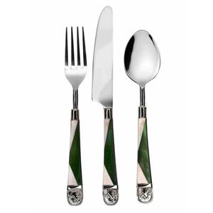 Ensemble de couverts haut de gamme à poignée torsadée, finition argentée, idéal pour les cafés, les repas à domicile et les tables formelles, provenant d'Inde. - Product Image 3