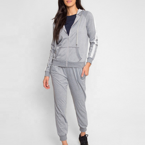 Sweat-shirt gris à capuche entièrement zippé pour femme, coupe classique avec poche, en mélange de coton tricoté, pour l'automne, manches longues - Product Image 1