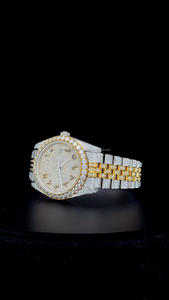 Reloj de Diamantes Moissanite Personalizado en Dos Tonos, Dorado y Blanco, Completamente Cubierto de Diamantes, para Hombre, con Esfera Clásica con Fecha, Nuevo, Analógico, de Cristal - Product Image 2