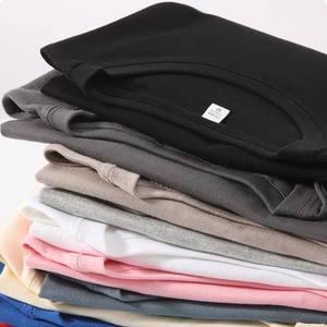 Trouvez des t-shirts pour hommes similaires, à manches courtes, 100% coton, avec logo brodé, design personnalisé OEM, uni. - Product Image 1