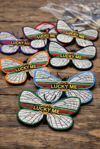 Parche Bordado Termoadhesivo de Mariposas – Aplique de Moda, Paquete de 100 Piezas para Ropa, Chaquetas y Bolsos - Product Image 4