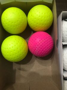 Ballon de hockey sur gazon personnalisé de haute qualité avec logo, surface alvéolée durable, prix de gros pour l'entraînement et les matchs - Product Image 5