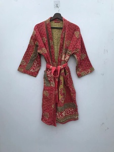 มาใหม่ล่าสุด Kantha เสื้อแจ็คเก็ตสั้นผ้าฝ้ายแฮนด์เมดแฮนด์เมดวินเทจผ้าฝ้าย Kantha ผ้าห่มแจ็คเก็ตสําหรับผู้หญิง - Product Image 2