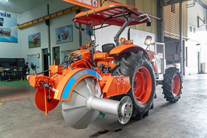 HOGICO 4560VN Máquina Aporcadora con Elevación Hidráulica de Alta Eficiencia, con Cuchillas Rotatorias Duraderas y Placa de Presión Ajustable - Product Image 4
