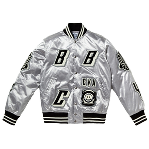 Alta calidad para hombre Premium Ash Satin Bomber Varsity Jacket Logotipo personalizado Estilo de béisbol Tela de lona Stand Collar Front Winter - Product Image 1