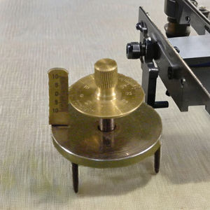 Suministros de laboratorio Esferómetro Herramienta de medición y medición - Product Image 3