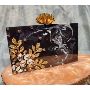 Pochette de soirée artisanale en résine cristalline pour femmes - Product Image 6