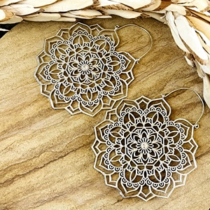 Pendientes de Aro Mandala de Filigrana Favoritos del Mercado, Joyería Tribal de Latón para Mujer, Diseño Floral Bohemio Bañado en Plata, Venta al por Mayor/OEM/ODM - Product Image 5