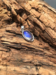 Collar con colgante de plata de ley 925, colgante delicado, collar de piedras preciosas, joyería hecha a mano, regalos de Navidad para ella - Product Image 6