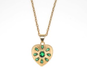 Collier avec pendentif en forme de cœur en pierres précieuses multicolores plaqué or artisanal - Product Image 1
