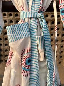 Kimono de plage imprimé à la main pour festival, robe longue ouverte sur le devant, cache-maillot de bain graphique, tenue de plage ethnique bohème pour femme - Product Image 3