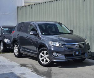 Vanguard 2.0L 2014 d'occasion, SUV de luxe à quatre roues motrices, conduite à gauche/droite, en bon état avec intérieur sombre et luxueux, à vendre - Product Image 2