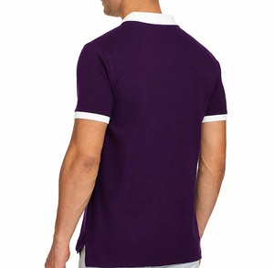 Polo à manches courtes pour homme, couleur unie violette, avec col et poignets blancs, style décontracté tricoté, longueur normale - Product Image 2