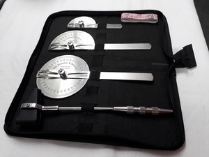Juego de Goniómetros Quirúrgicos Ortopédicos de 3 Piezas, Acero Inoxidable, Manual, con Martillo y Cinta Métrica, Certificado CE - Product Image 2