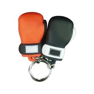 Porte-clés mini-gant de boxe personnalisé en cuir, PVC, PU, PC, de haute qualité, écologique, durable, pour l'entraînement, cadeau d'été MMA, pour voiture - Product Image 1