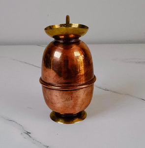 Pichet vintage en cuivre avec poignée courbée, finition lisse, carafe à eau en métal pour boissons, idéal pour les fêtes, design durable, bec verseur en laiton - Product Image 2