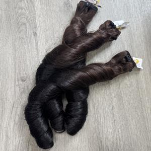 Cabello humano rizado de primavera que hace la peluca a juego Extensiones de cabello de encaje normal suizo Precio de fábrica - Product Image 5