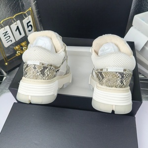 Chaussures de course décontractées de luxe personnalisées de haute qualité pour hommes et femmes, baskets de sport authentiques à lacets et semelle épaisse, style tendance - Product Image 6