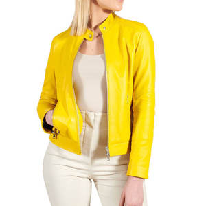 Veste en cuir de luxe pour femmes avec un design élégant, coupe confortable, idéale pour la mode d'hiver, les activités de plein air et un style décontracté - Product Image 2