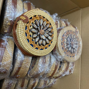 Bolso Redondo de Ratán con Conchas Marinas Tejidas, Bolso de Hombro de Paja de Ganchillo Estilo Verano para Damas de 99 Gold Data - Product Image 1