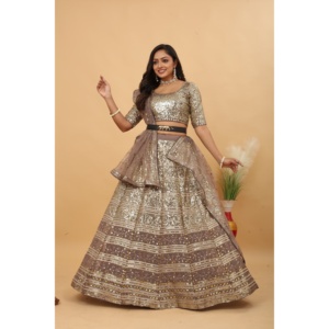 Hermosos vestidos de noche bordados Lehenga Choli para fiestas - Product Image 1