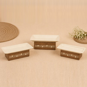 Ensemble de plateaux de service de luxe sur supports en bois cintrés avec détails en os incrusté, décoration et service haut de gamme pour hôtels (vente en gros) - Product Image 2