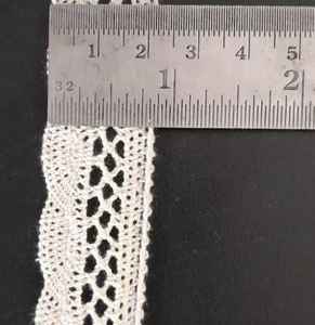 Atractivo encaje crosiyo con acabado impecable y tela de calidad duradera para marcas de moda. - Product Image 1