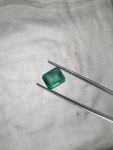Vente en gros de pierres précieuses Jai Narayan Gems, émeraude naturelle zambienne de 3,19 carats, taille octogonale, pierre précieuse verte, pour bagues, pendentifs, colliers - Product Image 1