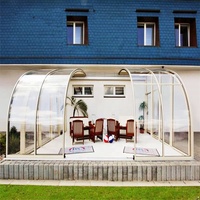 Toit rétractable en verre trempé pour piscine à débordement, système de cloisons en verre motorisé rétractable, toit solaire rétractable