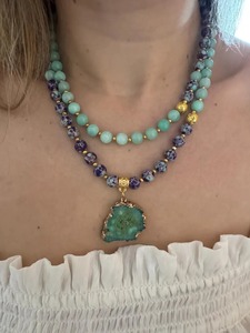 Parures de colliers en résine style ange colorées et tendance avec motifs floraux peints à la main, personnalisables pour usage quotidien et festif - Product Image 3