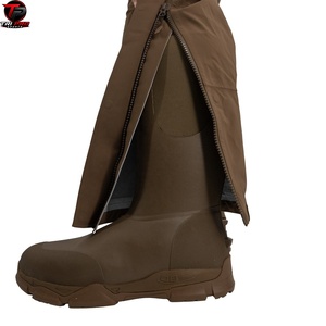 Salopette de chasse pour homme, couleur Coyote Tan, avec genouillères renforcées, bretelles croisées, fermeture éclair centrale et doubles poches poitrine - Product Image 6