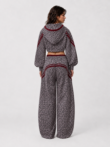 Ensemble de survêtement 2 pièces pour femme, imprimé léopard graphite, comprenant un sweat à capuche court et un pantalon large, style streetwear décontracté - Product Image 2