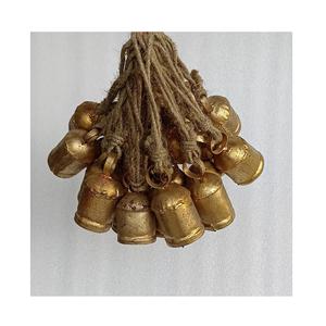 Campanas de Vaca en Forma de Cono, Estilo Rústico, Hechas a Mano, Vintage, Decoración Navideña para Colgar - Product Image 5