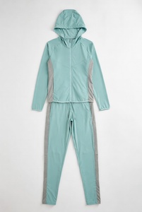 Conjunto Deportivo Moderno para Gimnasio, Ropa de Entrenamiento de Alto Rendimiento - Product Image 3