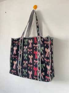 Sac fourre-tout en velours côtelé noir avec motif nœud rouge et vert, sac à bandoulière en velours côtelé doux, sac à main imprimé en tissu pour tous les jours - Product Image 3
