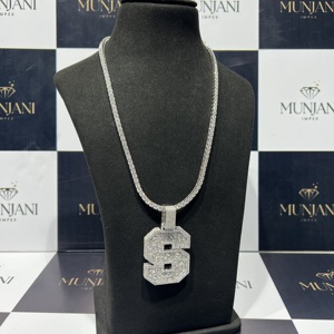 จี้เพชรทรงตัวอักษร S ประดับเพชร VVS คุณภาพเยี่ยมจาก MUNJANI IMPEX ได้รับการรับรองจาก IGI เหมาะสำหรับผู้ชาย ทำจากเงินแท้ 925 ชุบทอง ดีไซน์หรูหราสไตล์ฮิปฮอป - Product Image 3