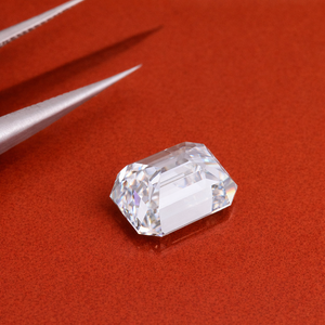 Diamante Suelto de Corte Esmeralda de 3.5 Quilates, Certificado IGI, Color DEF, Alta Claridad VS1-VS2, Diamante Premium para Joyería - Product Image 4